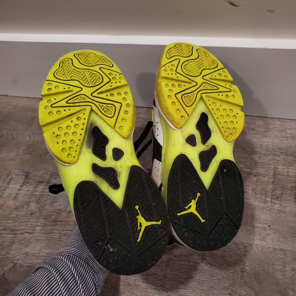 EUC Nike Air Jordan 6-17-23 GS Black Volt Basketball Sneakers Size 4½ Youth - Picture 7 of 8